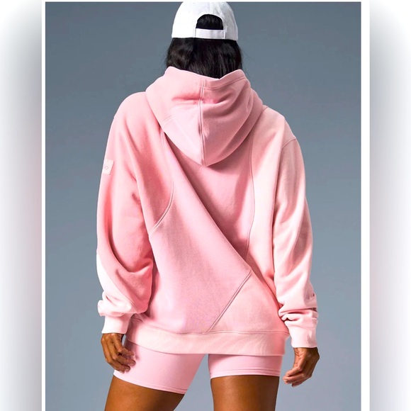 ALO Yoga Make Waves Hoodie/ Unisex style Designed for a boxy, oversized look - Picture 4 of 4
